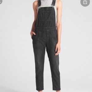 GAP Slouchy Fit Crop Overalls-True Black